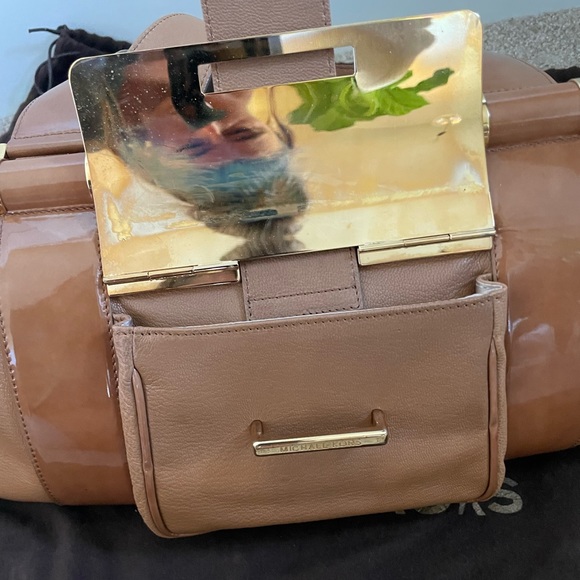 Michael KORS Brown Leather Bag with Gold Hardware - Picture 9 of 11